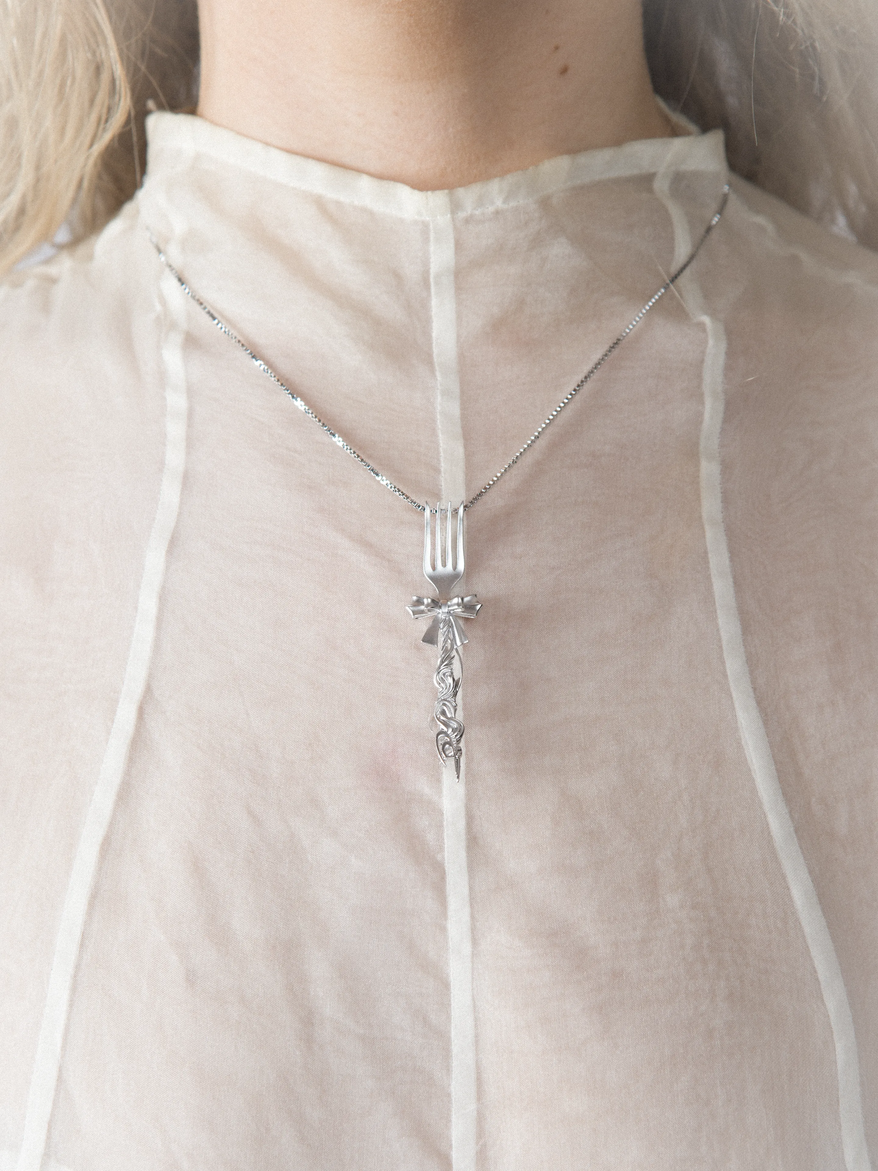 TORNADOSONG丨Fork Necklace-Bow
