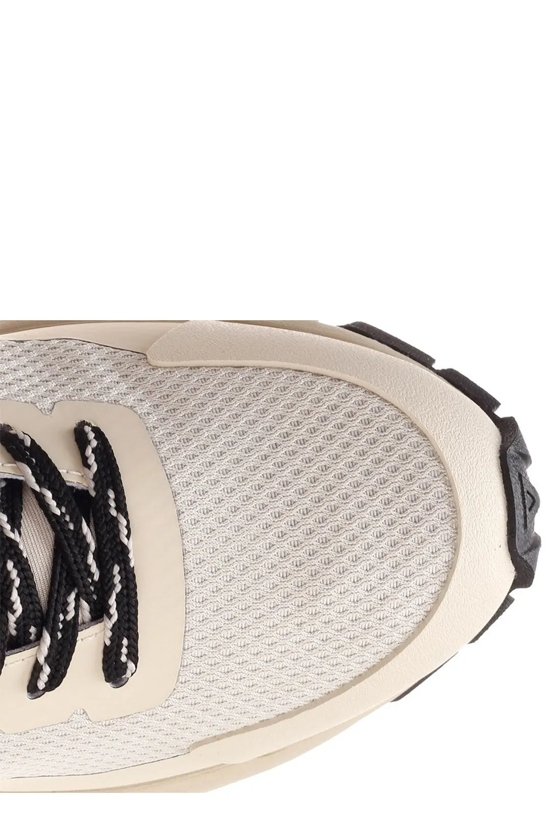 Veja Dekkan Logo Detailed Low-Top Sneakers