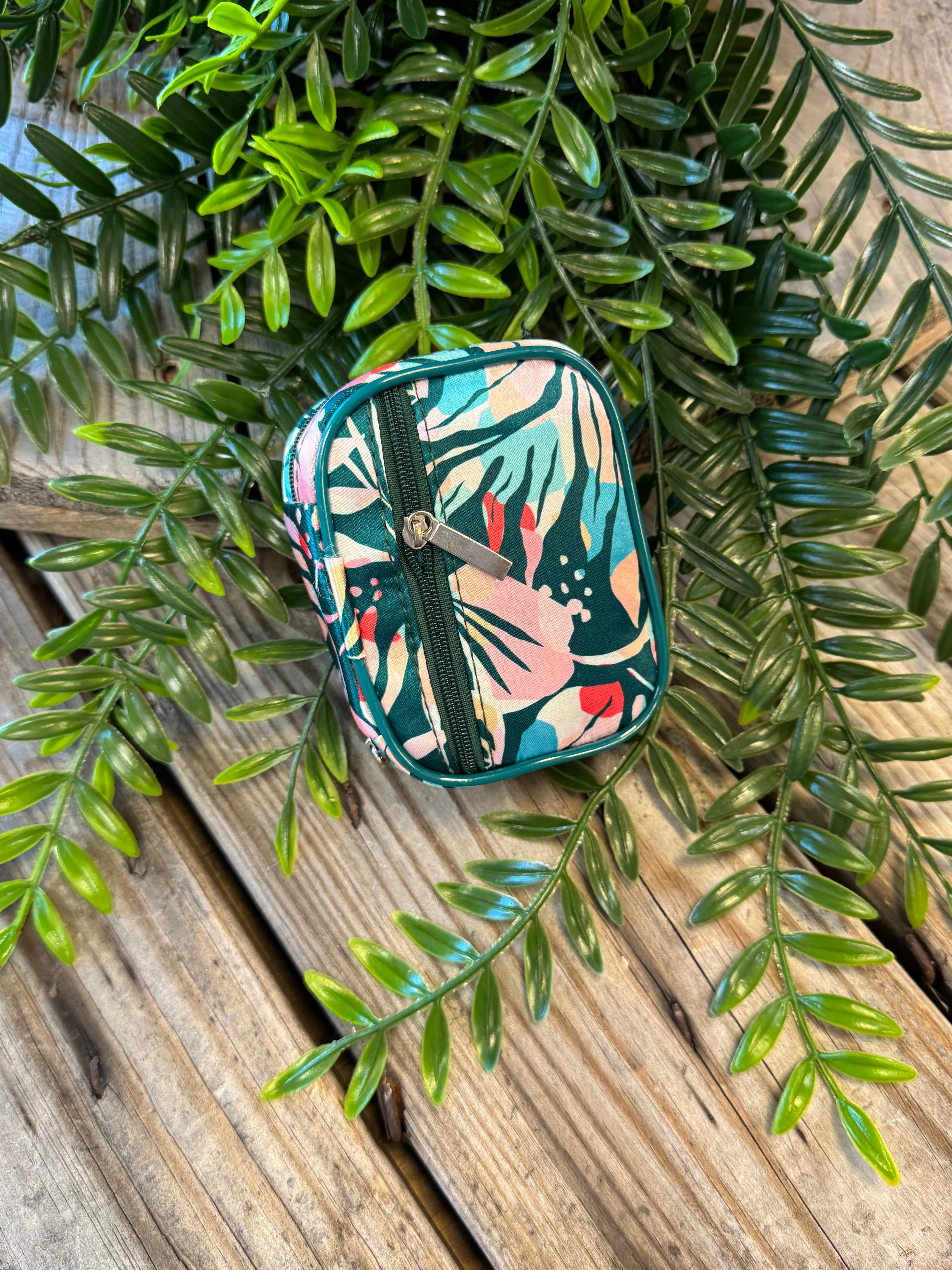 Zippered Pill & Vitamin Case